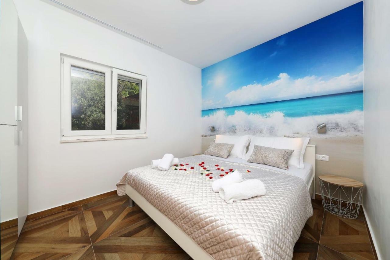 Apartment Redstone Luxury Sveta Nedelja (Hvar)